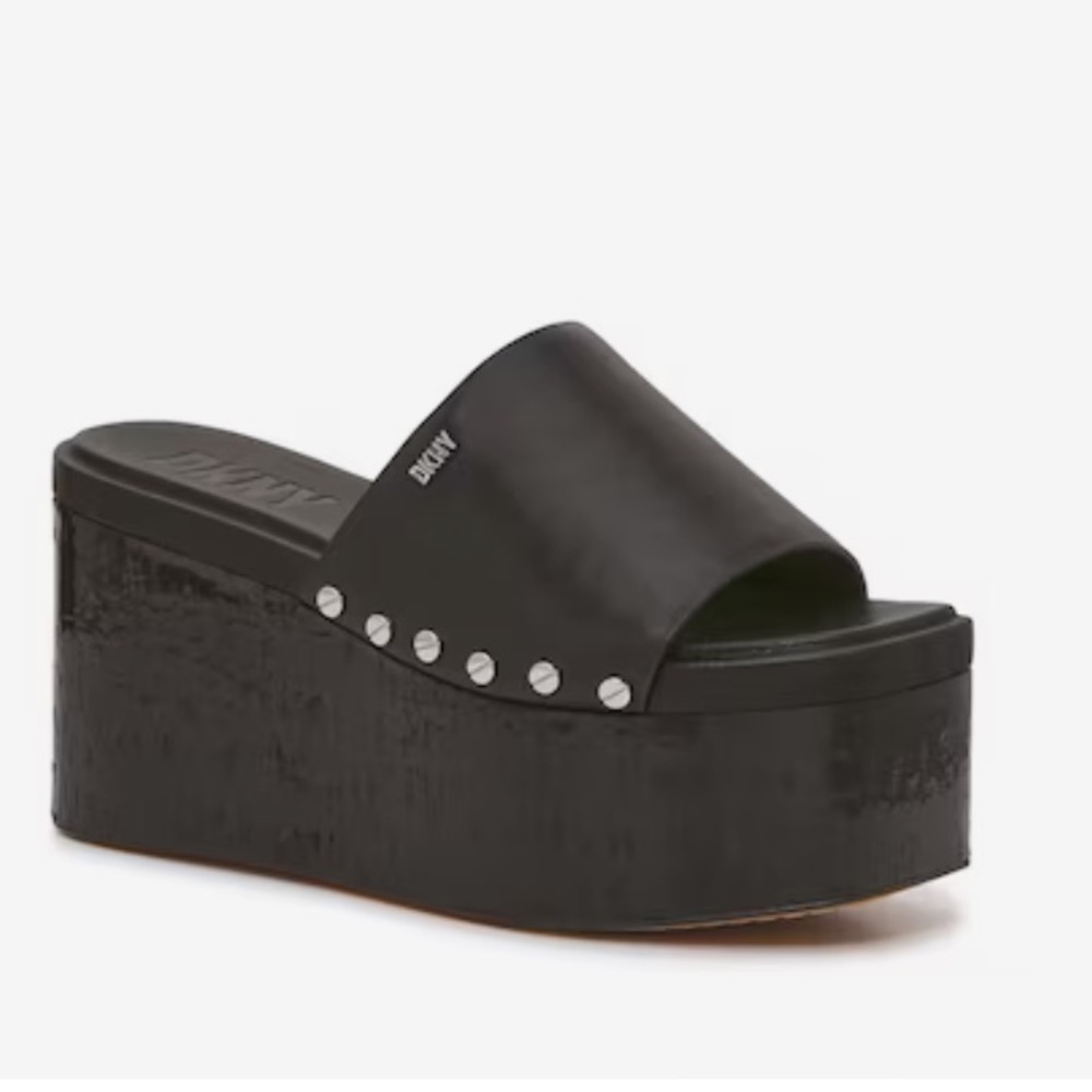 NWT DkNY leather platform slid size 9